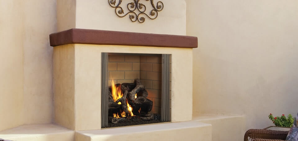 Castlewood ODCASTLEWD - 42 Outdoor Fireplace - Impressive Climate Control